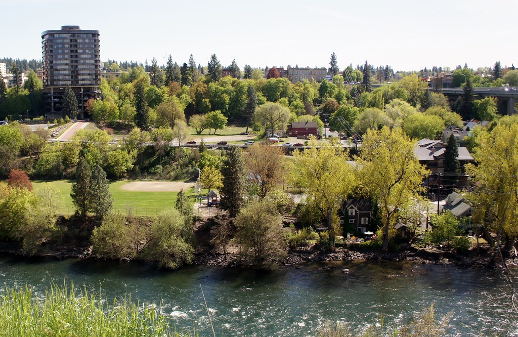 The Spokane River below the Kendall Yards bluff.